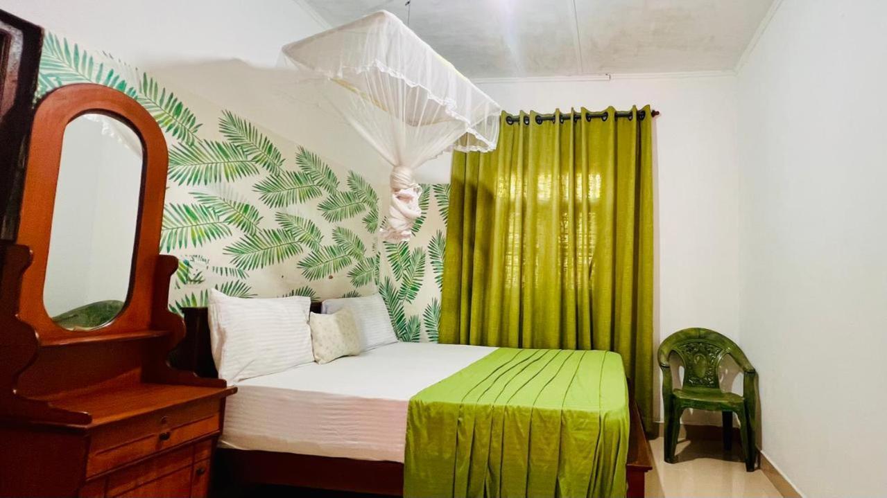 Village Feel Home Stay Sigiriya Exteriör bild